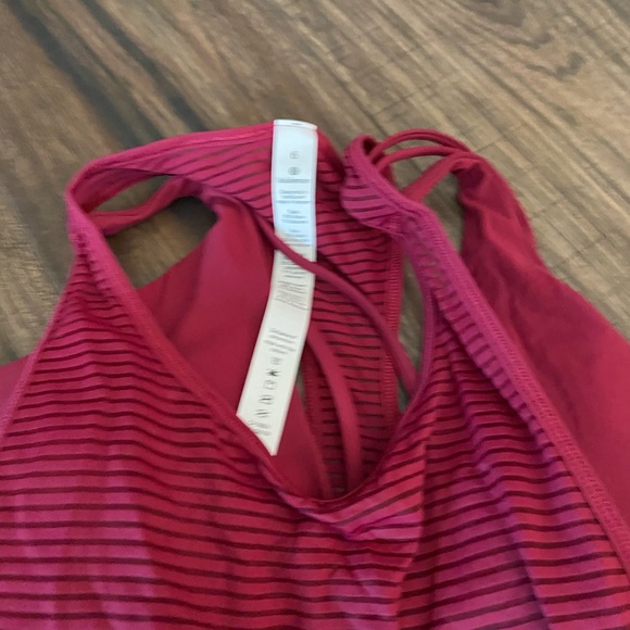Lululemon Fully flexed 2-1 Tank - Picture 3 of 6